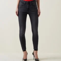 New LEVIS 721™ High Rise Skinny Jeans
