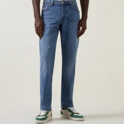 New DIESEL 1986 Larke-Beex Tapered Jeans