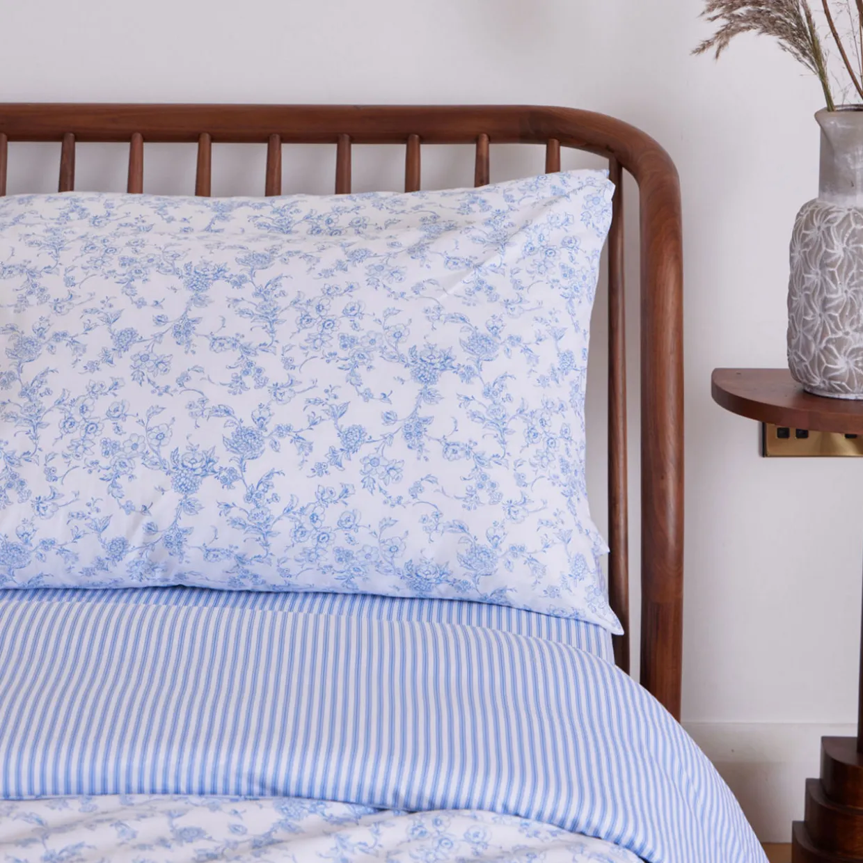 180 Thread Count Garden Bouquet Pillowcase Set