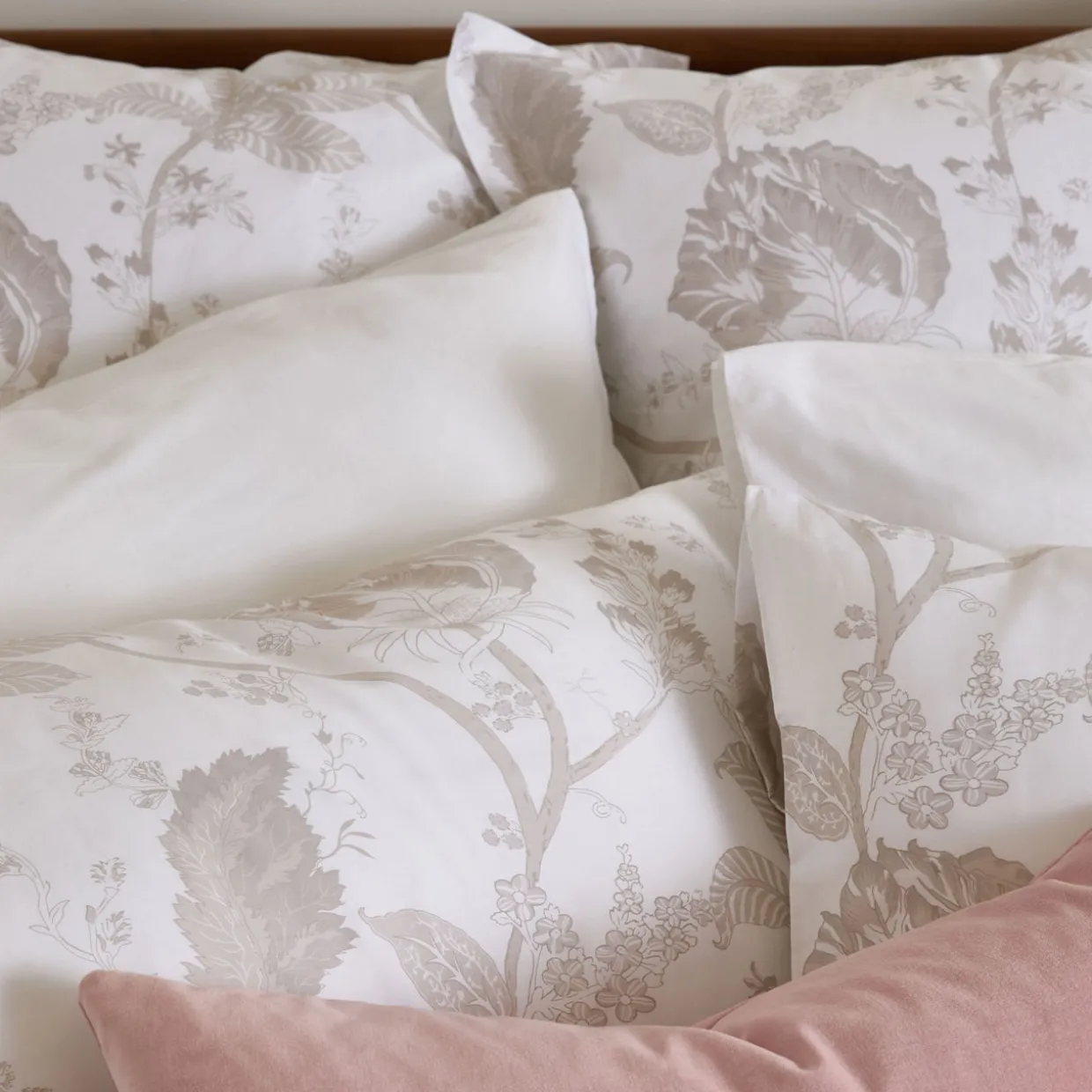 300 Thread Count Jacobean Pillowcase Set
