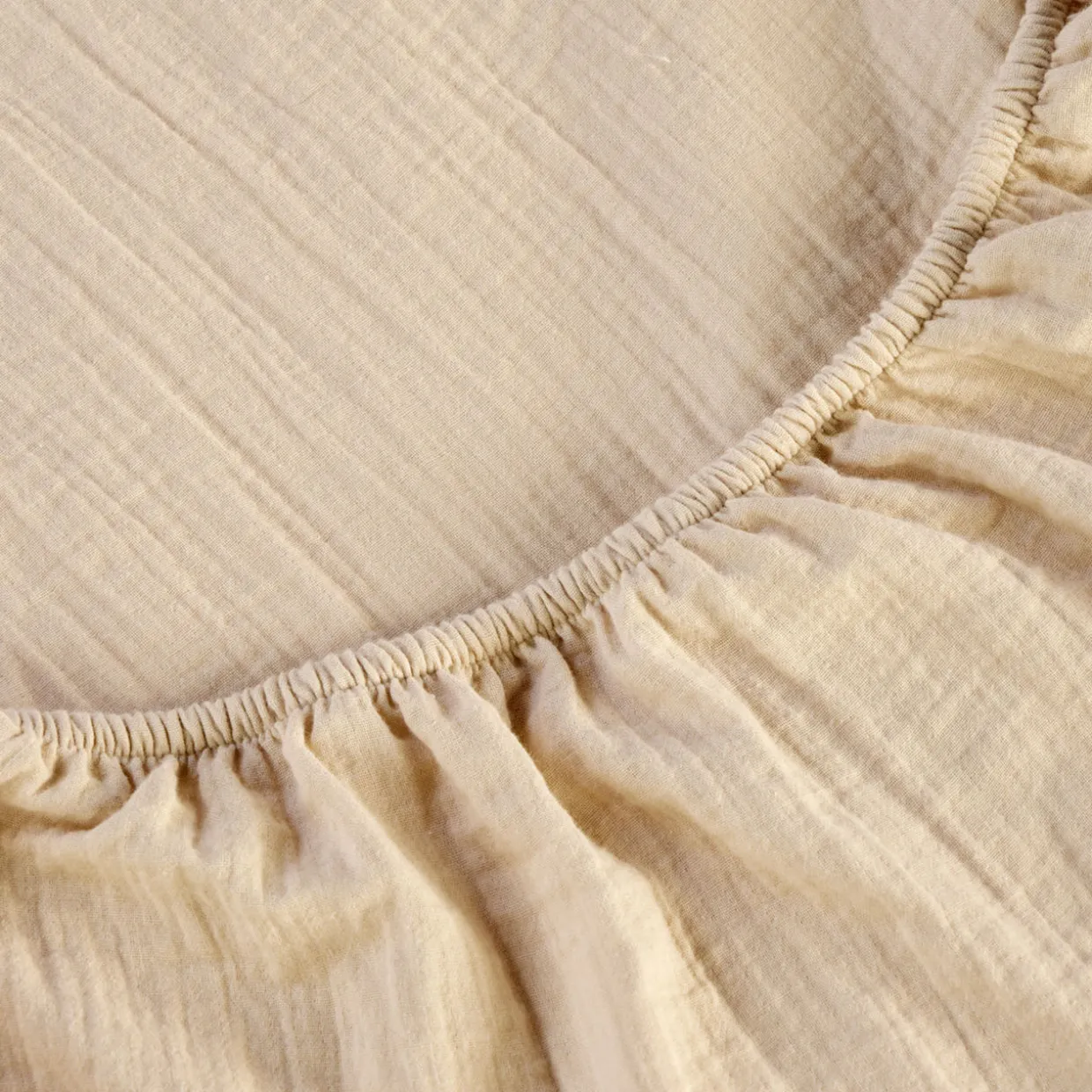 200 Thread Count Retreat Fitted Sheet