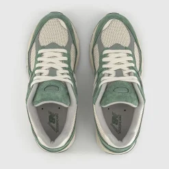 Clearance NEW BALANCE 2002 Trainers