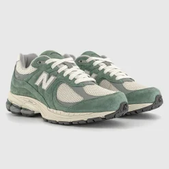Clearance NEW BALANCE 2002 Trainers