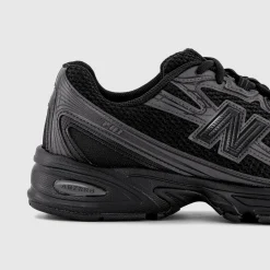 Clearance NEW BALANCE 740 V2 Trainers