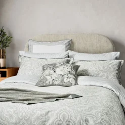 Amalia Cushion White and Silver