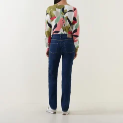 An Mid-Rise Slim Leg Jeans