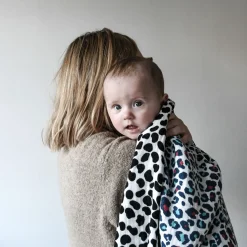 Outlet ETTA LOVES Animal Print Reversible Muslin Blanket