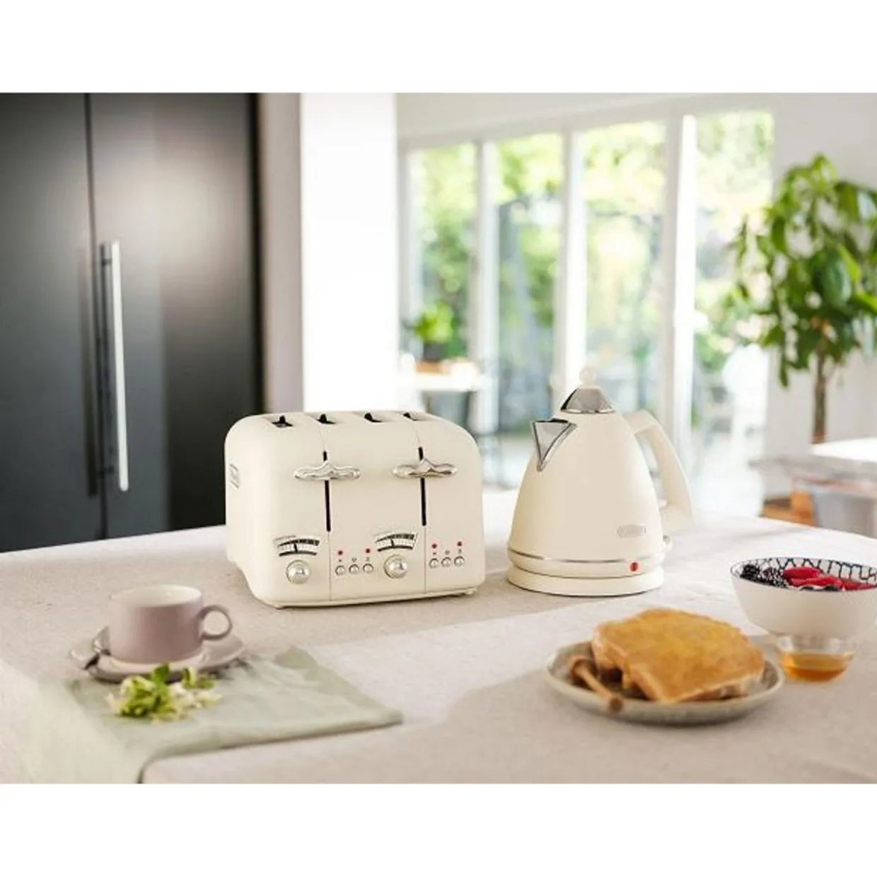 Argento Flora Kettle