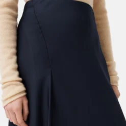 Asymmetric Bias Skirt