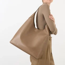 Brooklyn 39 Leather Shoulder Bag