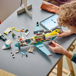 Hot LEGO City Emergency Air Ambulance Plane, Airplane Toy Building Set