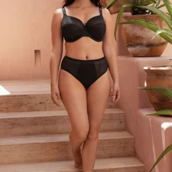 Demure Underwire Moulded Non Padded Bra