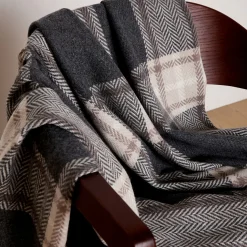 Dun Chaoin Oxford Check Throw