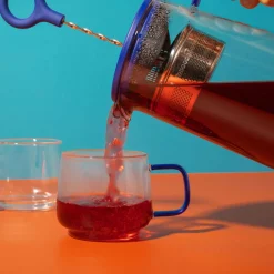 Gyro 4-Cup Glass Spinning Tea Infuser with Blue Lid 1.25L