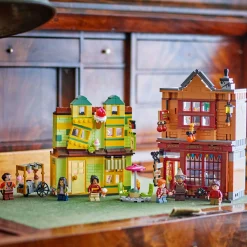 New LEGO Harry Potter™ Quality Quidditch™ Supplies & Ice Cream Parlour