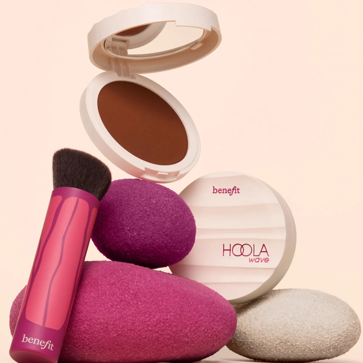 Hoola WaveMaker Cream Bronzer Brush