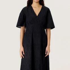 Hot SOAKED IN LUXURY Joella Textured Flared Dress