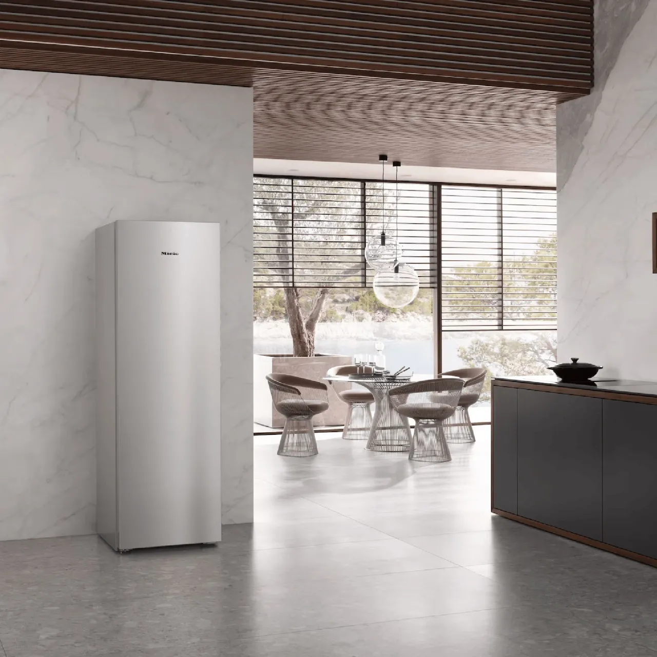 Outlet MIELE 278L Freestanding Freezer