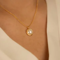 Lilia Pearl Necklace