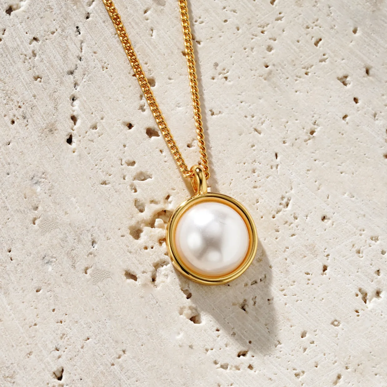 Lilia Pearl Necklace