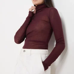 Massachusetts Fine-Knit Turtleneck