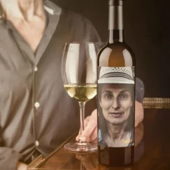 Matsu La Jefa Toro Blanco