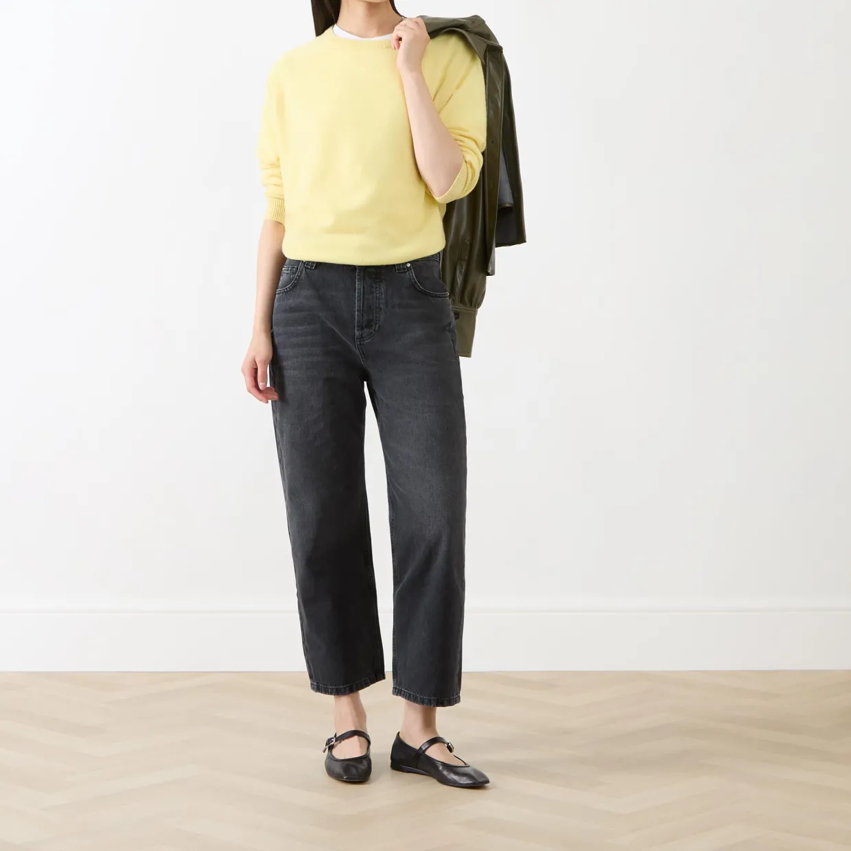 Mom Straight Leg Cropped Jeans