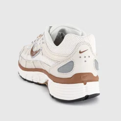 Discount NIKE P-6000 Trainers