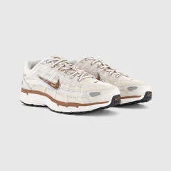 Discount NIKE P-6000 Trainers