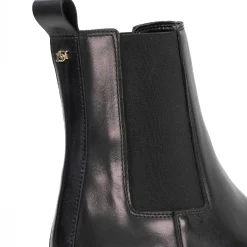 Parkas Chisel Toe Chelsea Boots