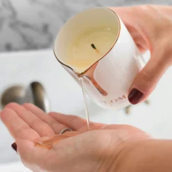 New NEOM WELLBEING Perfect Night's Sleep Intensive Skin Treatment Candle 140g