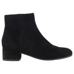 Pippie Low Heel Ankle Boots
