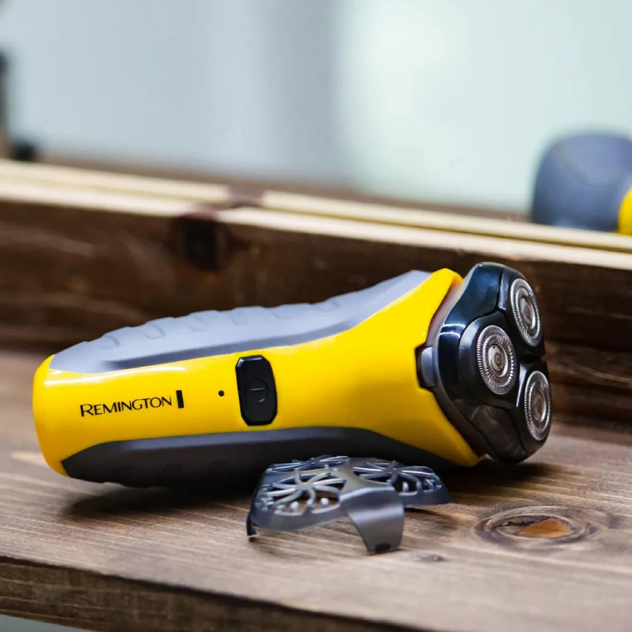 Remington 5100 Virtually Indestructible Rotary Shaver