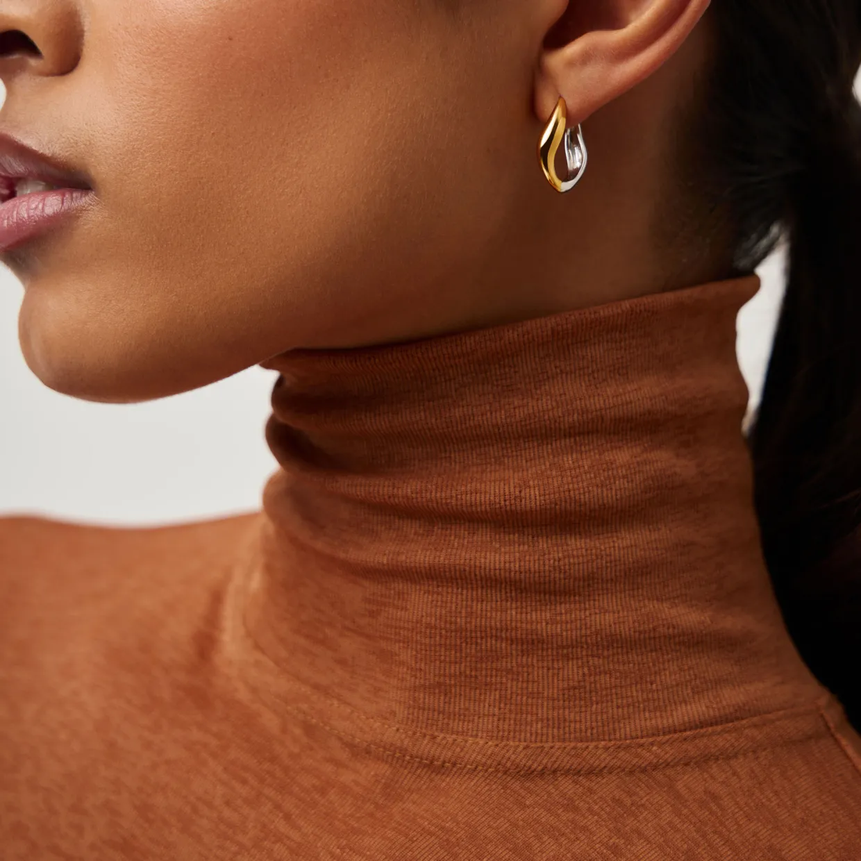 Savi Signature Small Hoop Earrings