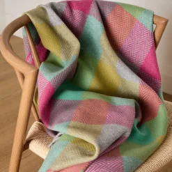 Skellig Block Check Throw