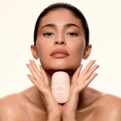 Sale KYLIE BY KYLIE JENNER Skin Tint Blurring Elixir