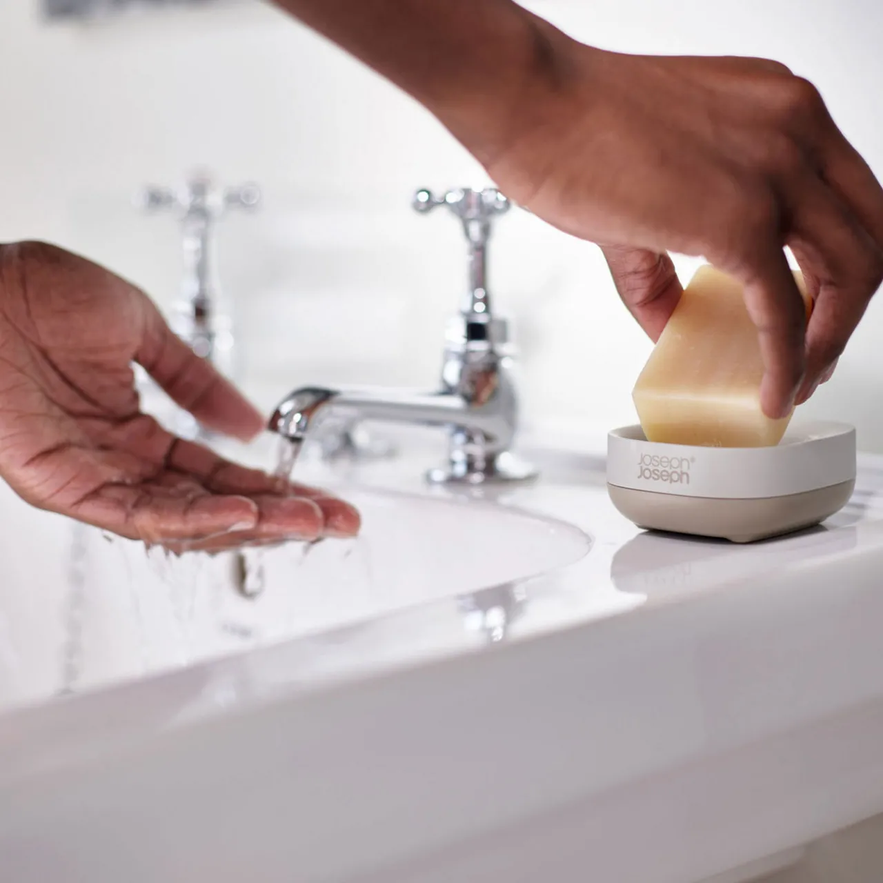 Clearance JOSEPH JOSEPH Slim™ Compact Soap Dish