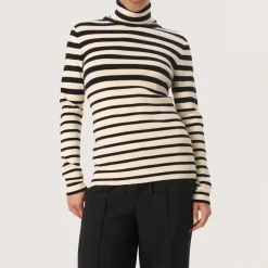 Fashion SOAKED IN LUXURY Spina Striped Turtleneck Sweater