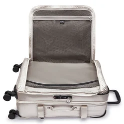 Spontaneous M Medium Wheeled Luggage