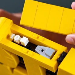 Star Wars™ Brick-Built Star Wars Logo Sign