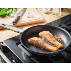 New STELLAR Stay Cool Non-Stick Frying Pan 24cm