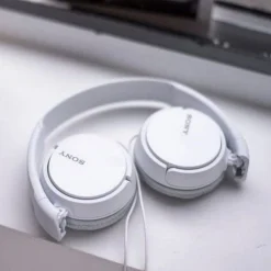 Supra Aural Closed Ear Headphones White