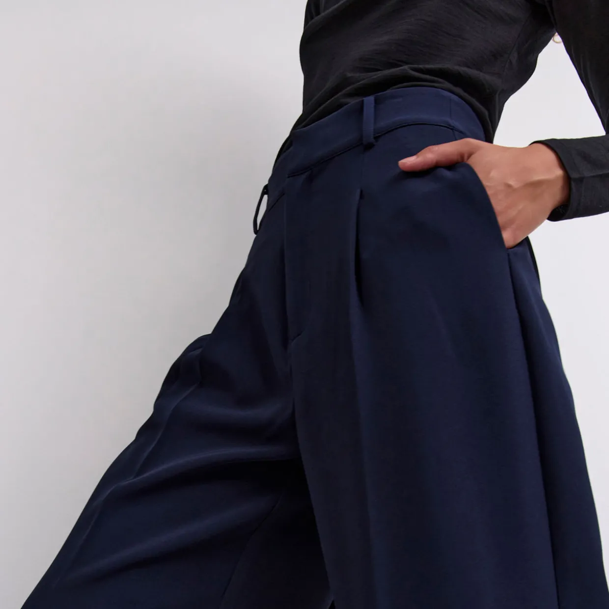 Tailored High-Rise Skinny-Fit Trousers
