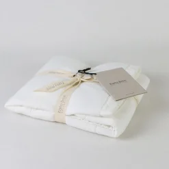 Tara Pillowsham White