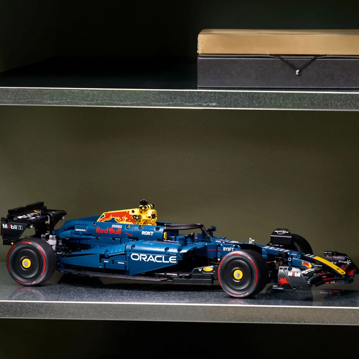 Technic Oracle Red Bull Racing RB20 F1 Adult Car Model Kit