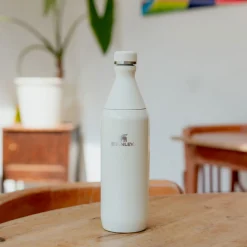 New STANLEY The Cream All Day Slim Bottle 0.6L