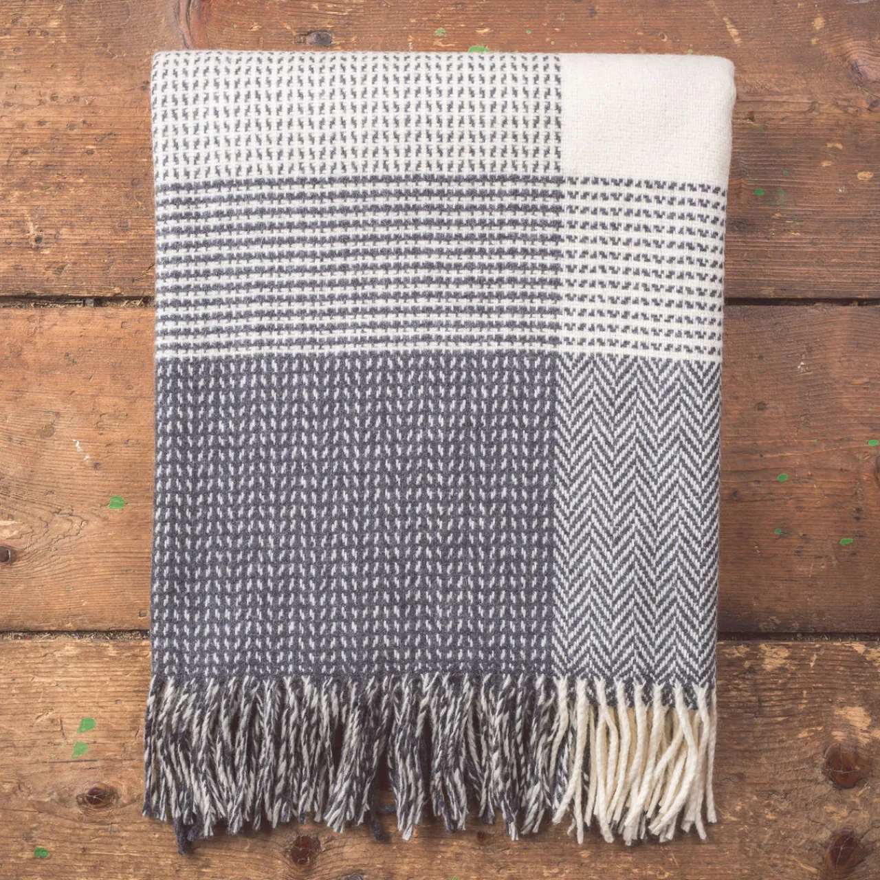 Best FOXFORD The Downpatrick Throw XL