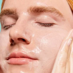 Fashion BENEFIT The POREfessional Get Unblocked cleansing oil