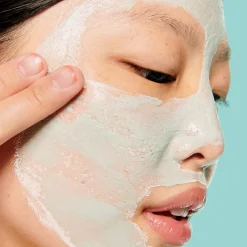 New BENEFIT The POREfessional Speedy Smooth pore mask