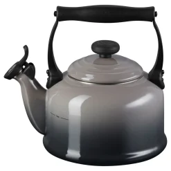 Traditional Kettle With Fixed Whistle 2.1L